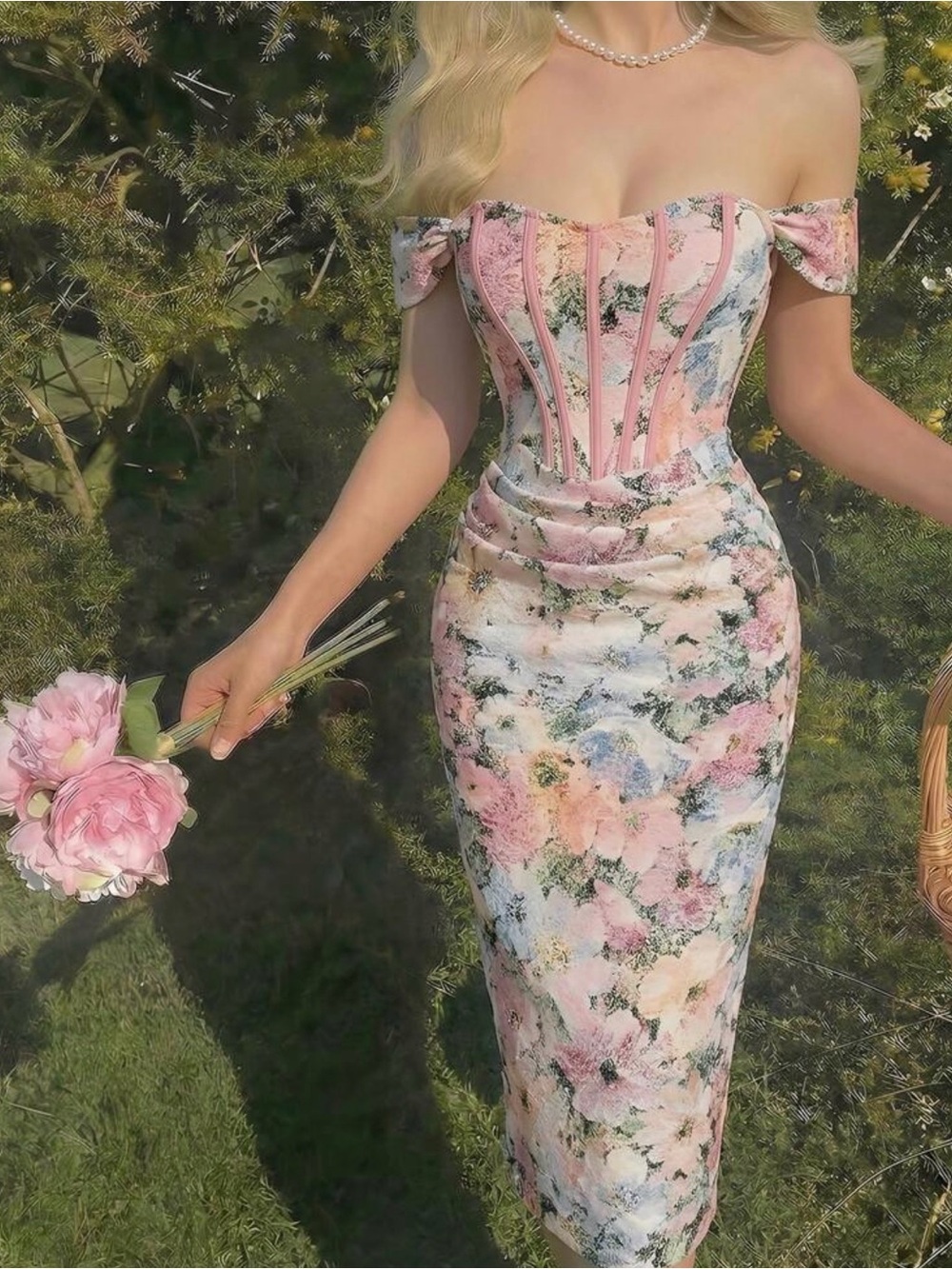 Off-Shoulder Pink Floral Midi Dress with Corset Detailing size S - Picture 2 of 5